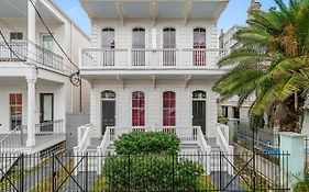 Fabulous Cottages With City Views